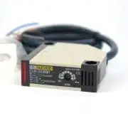 Fotoelektromos szenzor E3JK-DS30M1D érzékelési távolság 7-30cm