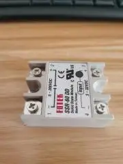Szilárdtest relé (SSR), 1 csatornás egyenáramú, 60A, 3...32V DC, 5...200V DC, azonnali kapcsolás, csavarható