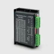 Digitális, bipoláris léptetőmotor vezérlő 5.6A 50V DM556D