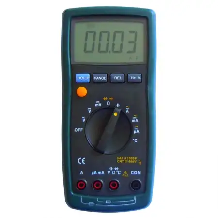 Digitális multiméter GSM-900