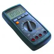  Digitális multiméter GSM-900