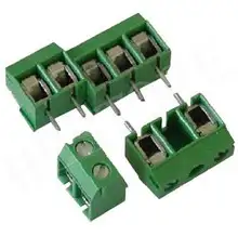 USB tápcsatlakozó szabván 3.5mm-es kimenettel, 5V, töltőkábel
