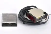 Fotoelektromos szenzor E3JK-R4M1 prizmás 4m