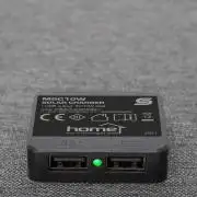 HOME MSC10W hordozható napelemes USB töltő, összecsukható, 10Watt, 2xUSB, LED töltésjelző, felakasztható, tartozék karabinerekkel
