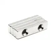 Szögletes hasáb mágnes lyukakkal 40x16x6