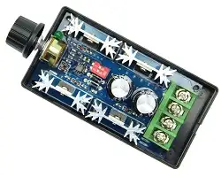 DC motor fordulatszám szabályzó kijelzővel, irányváltóval, PWM, 10...50V, 40A