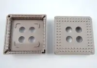 PLCC84 foglalat adapter, DIP