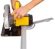Univerzális vonalzó, fém, 